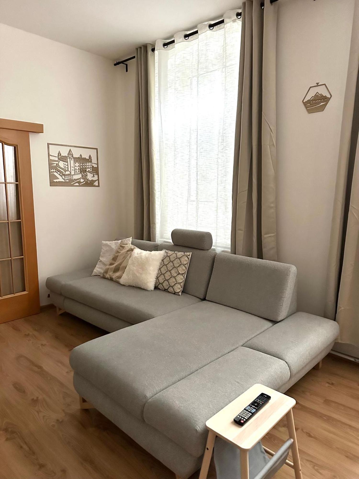 Hidden Apartment In The Old Town Under The Castle Bratislava Luaran gambar