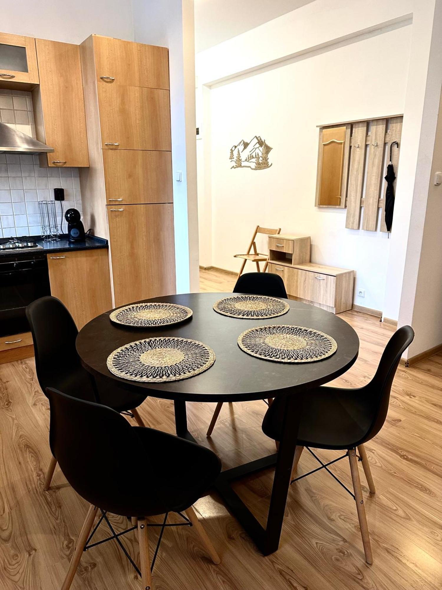 Hidden Apartment In The Old Town Under The Castle Bratislava Luaran gambar