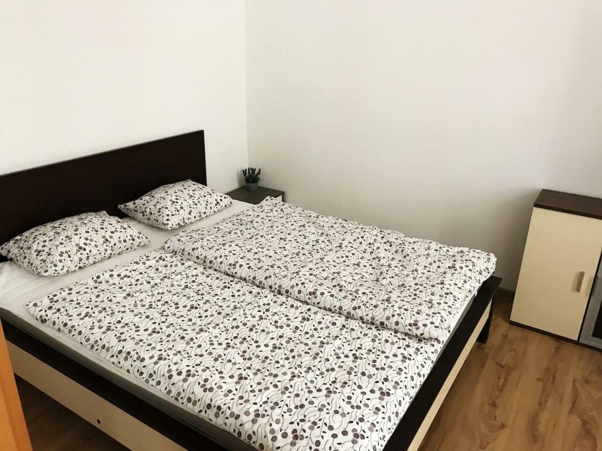 Hidden Apartment In The Old Town Under The Castle Bratislava Luaran gambar