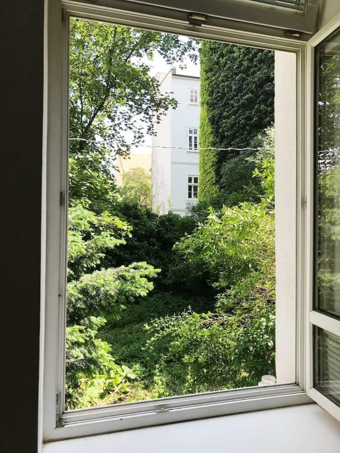 Hidden Apartment In The Old Town Under The Castle Bratislava Luaran gambar